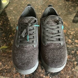 Vessi weekend shoes Size 8